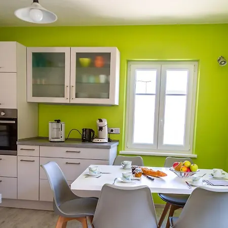 Holiday home Ma Rose Des Lumieres Maison Independante 6 Personnes Avec Grande Cour *