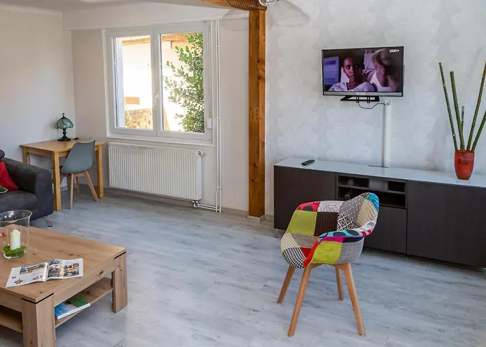 Prázdninový dům Ma Rose Des Lumieres Maison Independante 6 Personnes Avec Grande Cour *